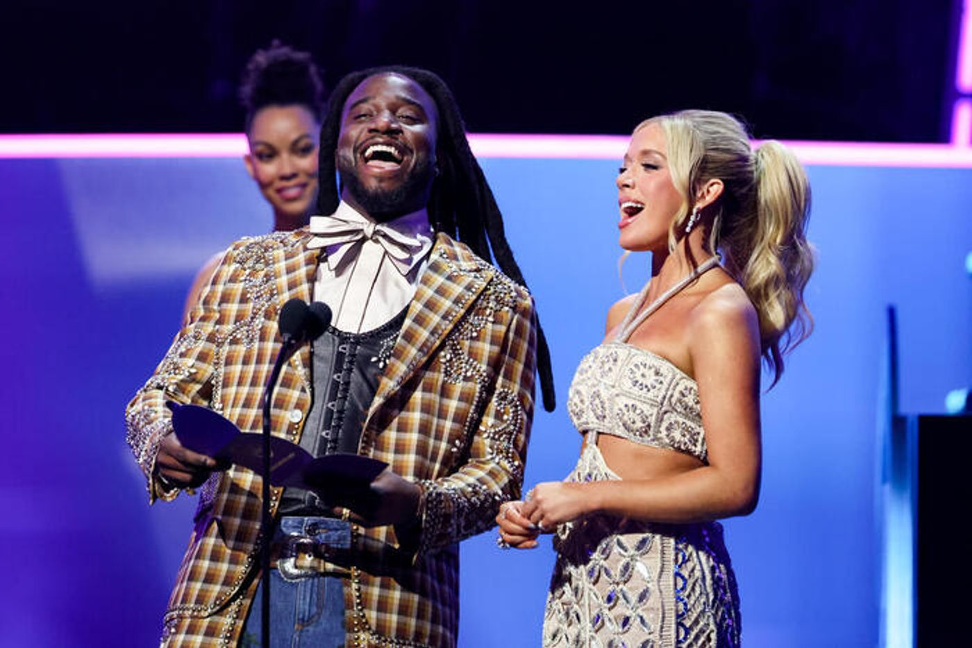 Photos: Inside the 2025 American Music Awards with Jennifer Lopez, Reneé Rapp & More Photos: Inside the 2025 American Music Awards with Jennifer Lopez, Reneé Rapp & More Image