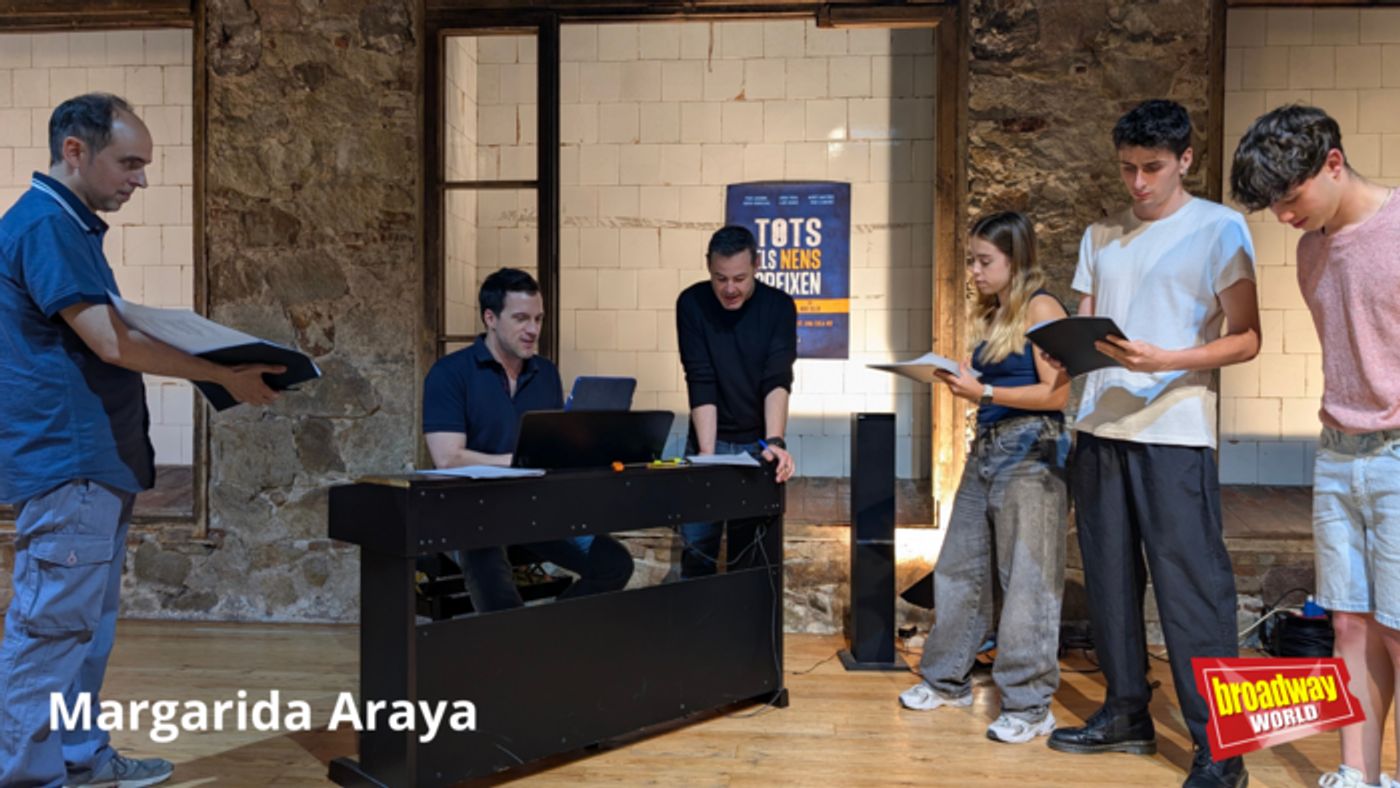 PHOTOS: TOTS ELS NENS CREIXEN prepara su versión concierto para este verano en el Grec PHOTOS: TOTS ELS NENS CREIXEN prepara su versión concierto para este verano en el Grec Image