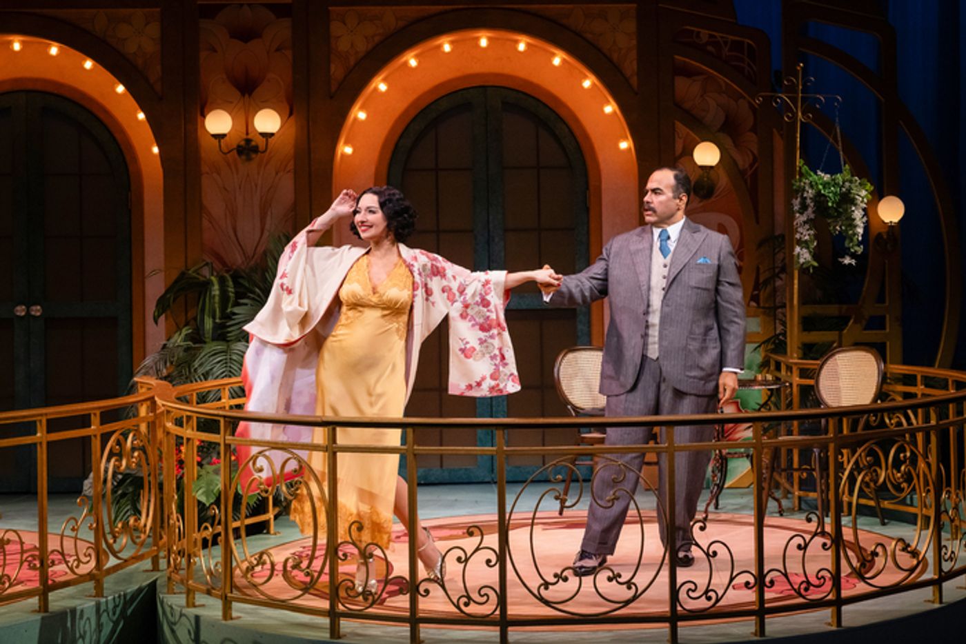 Photos: Noël Coward's PRIVATE LIVES at Alley Theatre Photos: Noël Coward's PRIVATE LIVES at Alley Theatre Image
