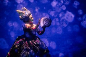 Haven Burton (Ursula)
 Photo