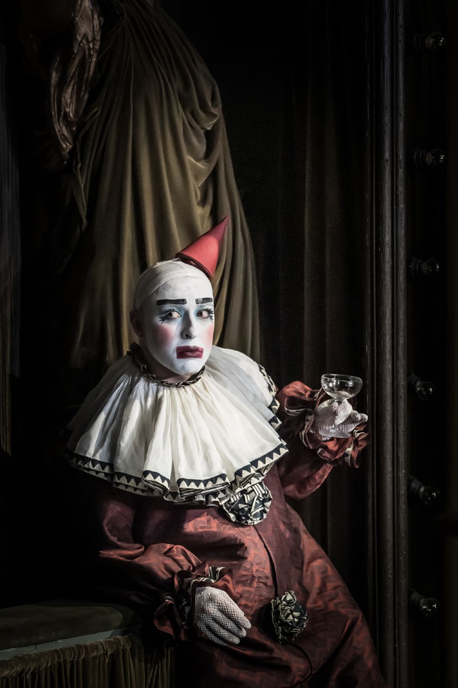 Photos: Rob Madge and Hannah Dodd in CABARET in London Image