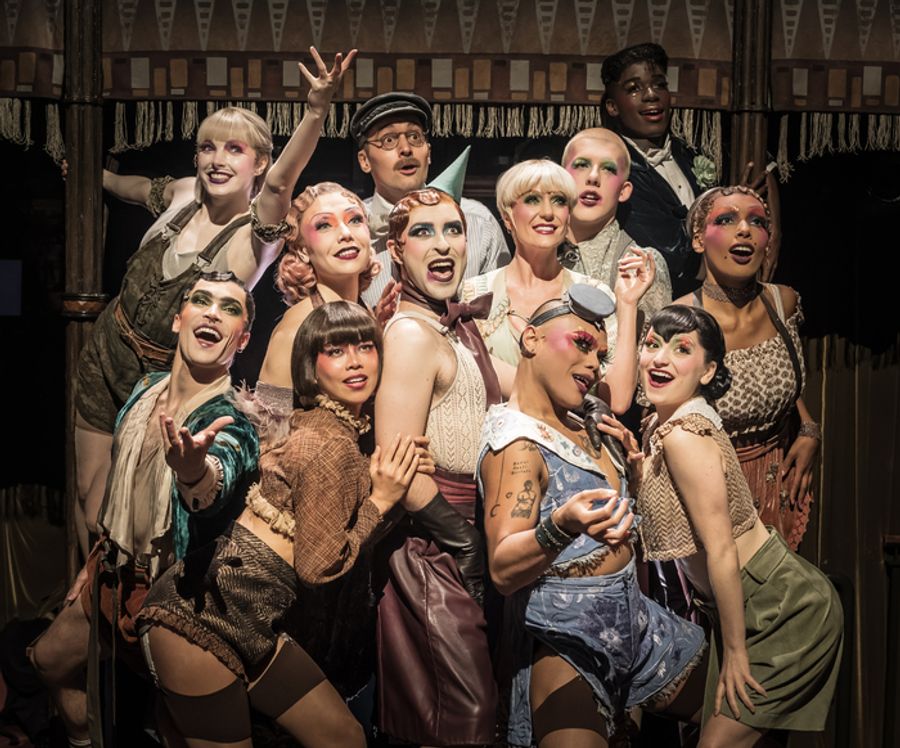 Photos: Rob Madge and Hannah Dodd in CABARET in London Image