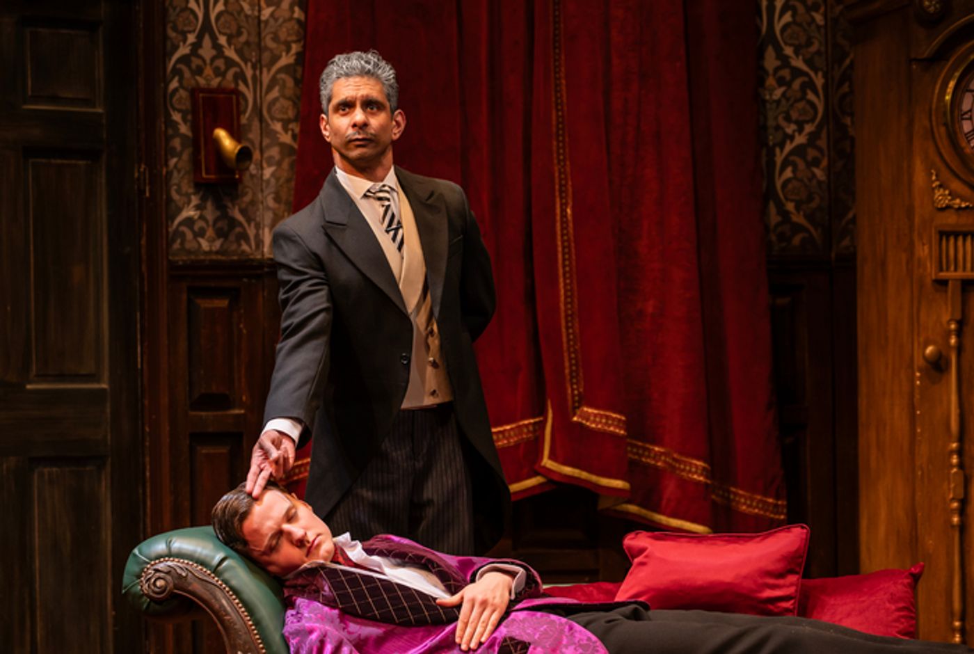 Photos: New Cast Joins THE PLAY THAT GOES WRONG in London  Image