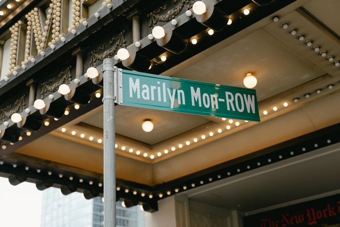 Photos: SMASH Cast Celebrates Marilyn Monroe's 99th Birthday — photo 5 of 13