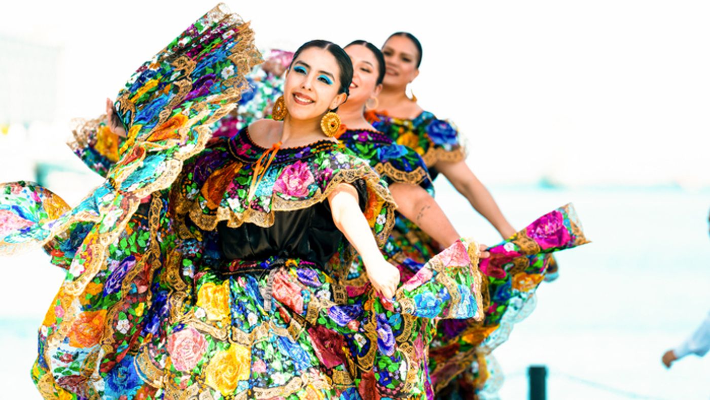 Photos: See Chicago Dance Kicks Off Chicago Dance Month at Navy Pier Photos: See Chicago Dance Kicks Off Chicago Dance Month at Navy Pier Image