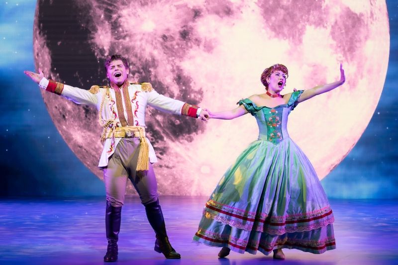 Interview: Jenna Lea Rosen & Cailen Fu of DISNEY’S FROZEN THE BROADWAY MUSICAL  Image