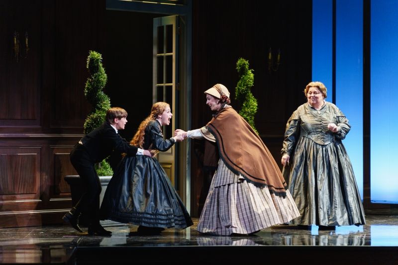 Review: THE TURN OF THE SCREW AT SPOLETO FESTIVAL USA at Dock Street Theatre Image
