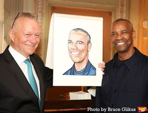 Sardi's Max Klimavicius and Denzel Washington Photo