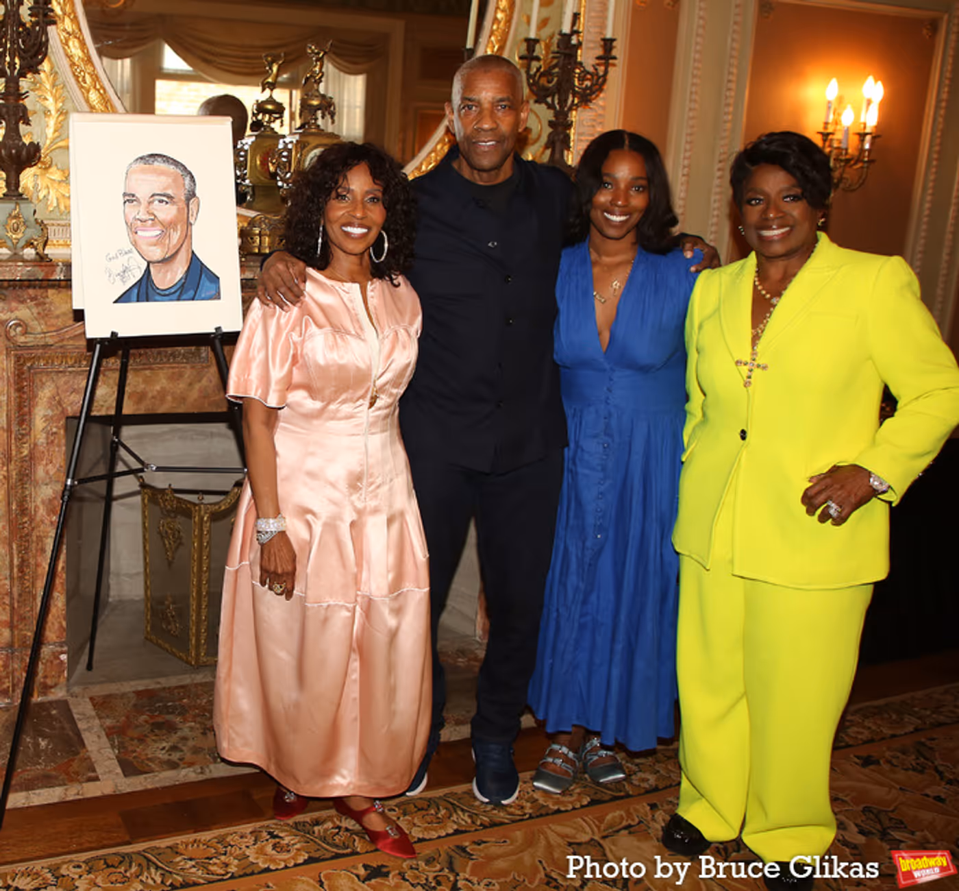 Photos: OTHELLO Star Denzel Washington Celebrates Sardi's Portrait Reveal  Image