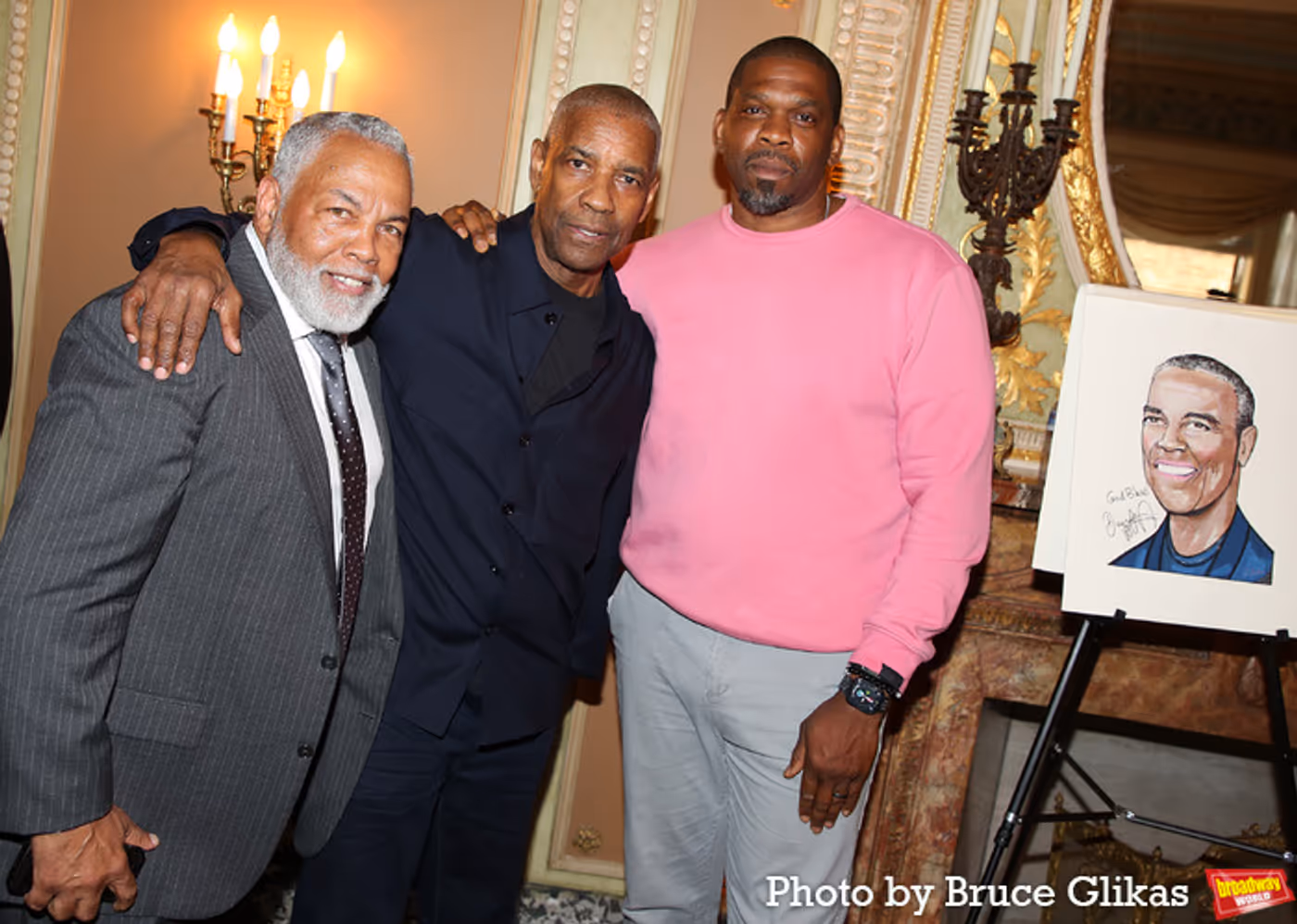 Photos: OTHELLO Star Denzel Washington Celebrates Sardi's Portrait Reveal  Image