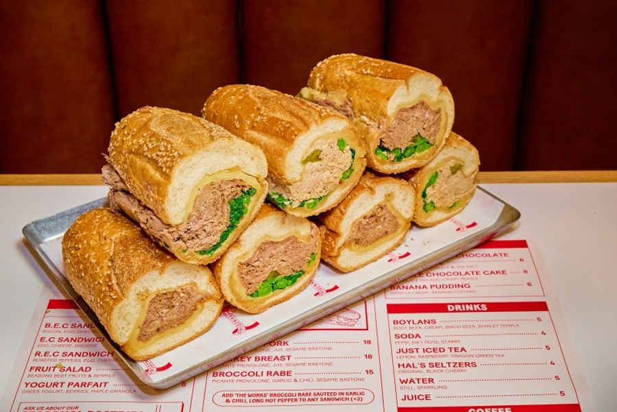 LOBEL'S ORIGINAL Debuts at Rockefeller Center to the Delight of Guests Image