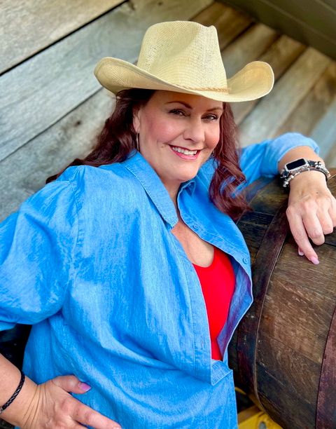 Previews: RED HOT PATRIOT – THE KICK-A** WIT OF MOLLY IVINS at TheatreFor  Image