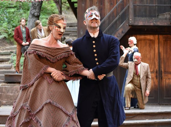Willow Geer, Aaron Hendry and Ensemble  Photo by Isabel Stallings Photo