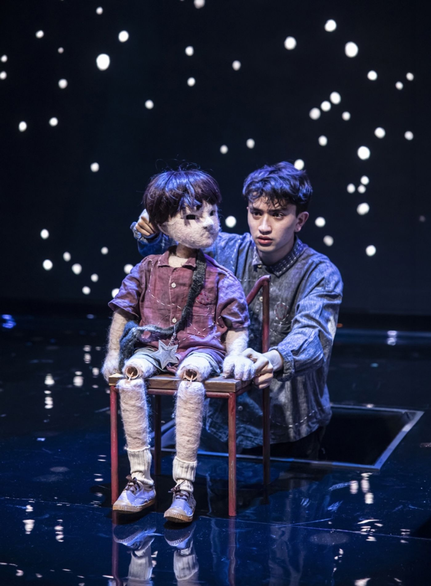 Review: OUR COSMIC DUST, Park Theatre  Image