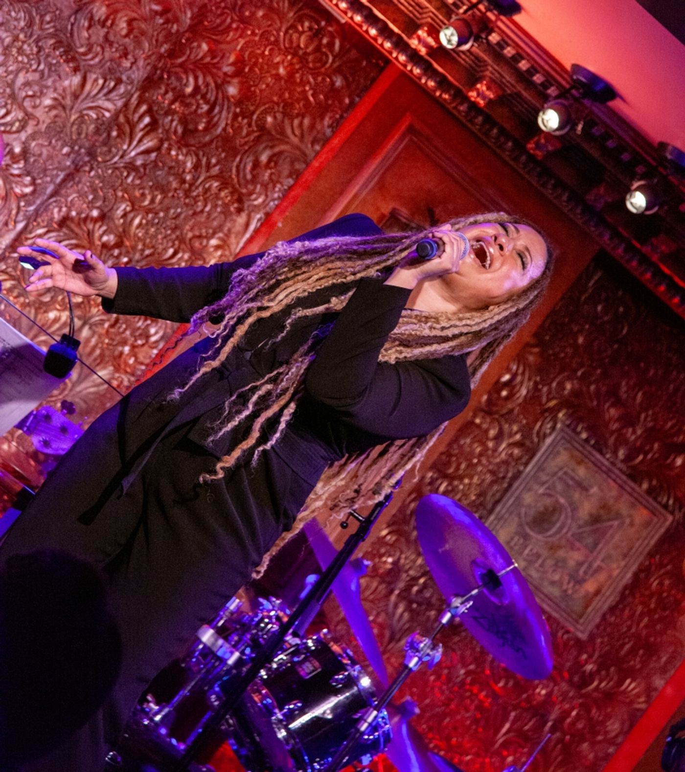 Review: TRACIE THOMS Burns Down The Basement At Return To 54 Below  Image