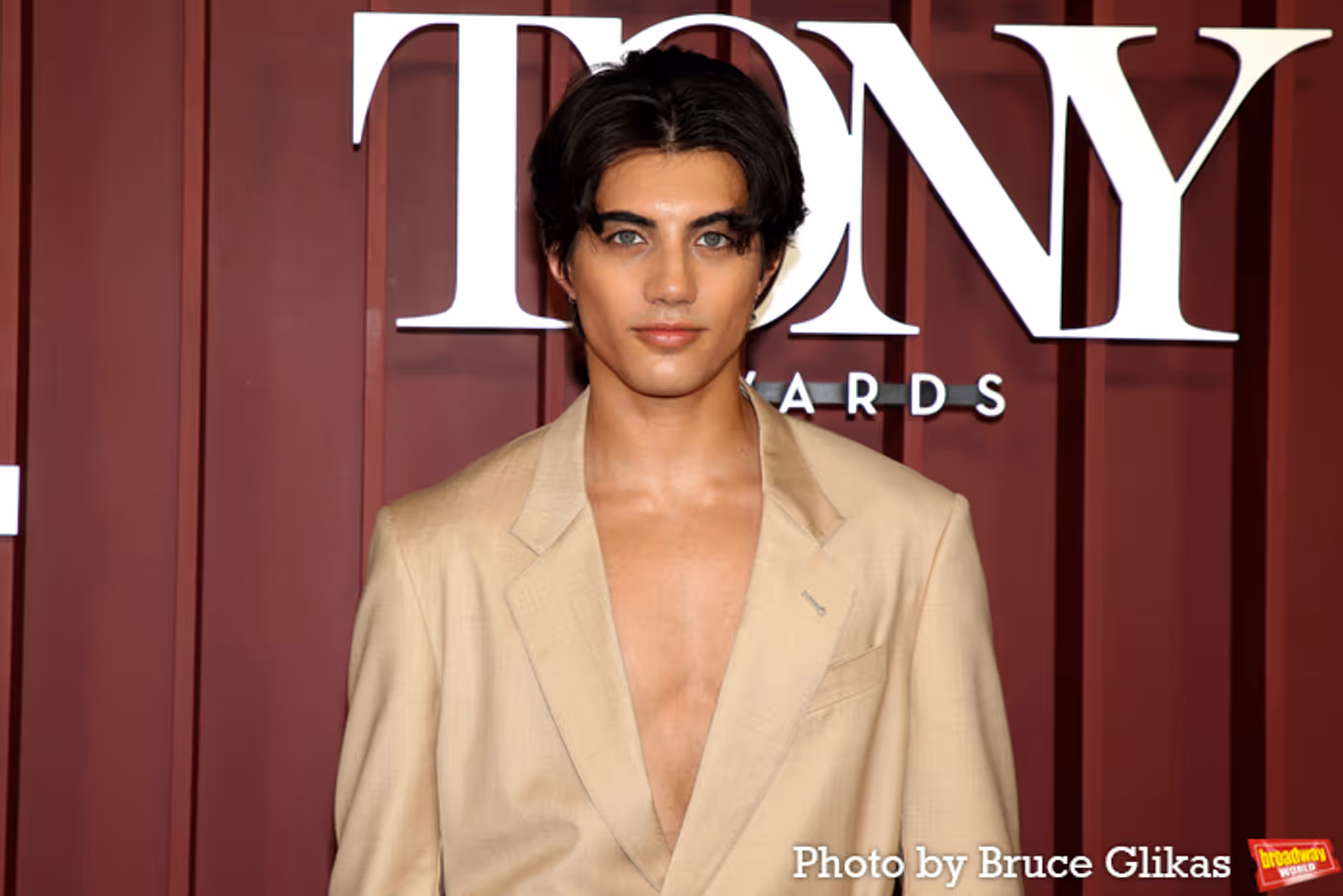 Photos: 2025 Tony Awards- Stars Walk the Red Carpet  Image