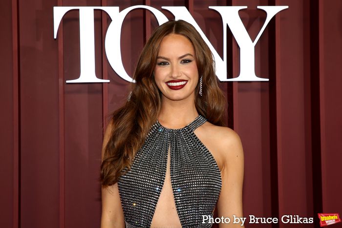 Photos: 2025 Tony Awards- Stars Walk the Red Carpet — photo 446 of 504