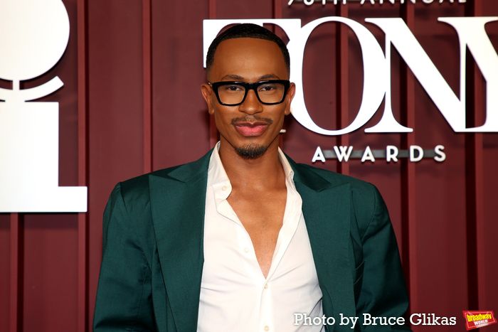 Photos: 2025 Tony Awards- Stars Walk the Red Carpet — photo 467 of 504