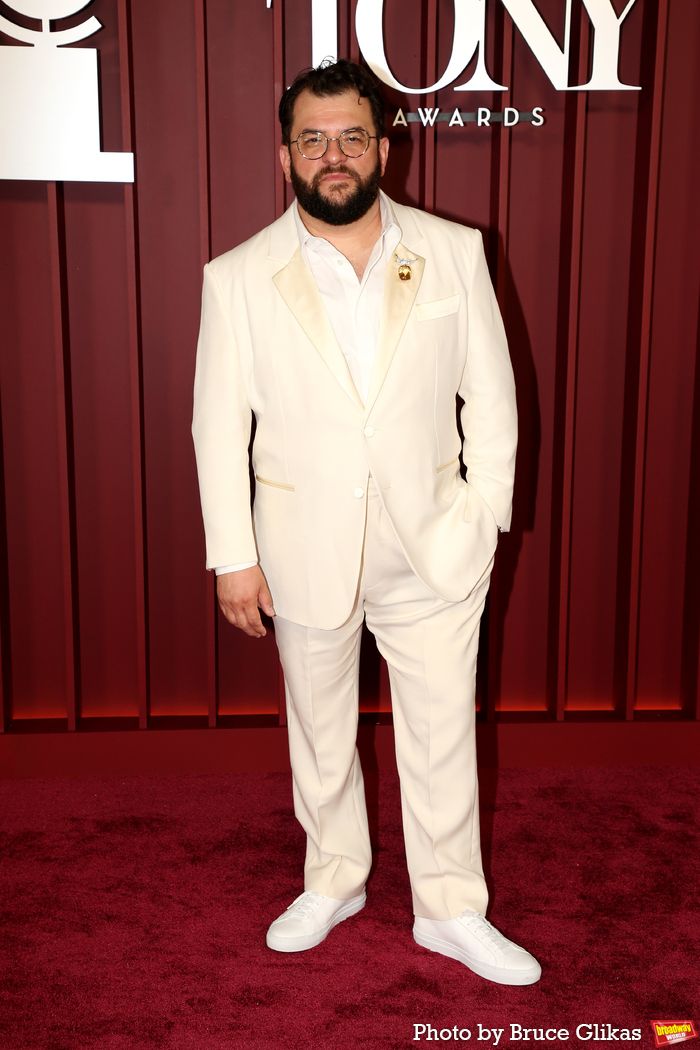 Photos: 2025 Tony Awards- Stars Walk the Red Carpet — photo 480 of 504