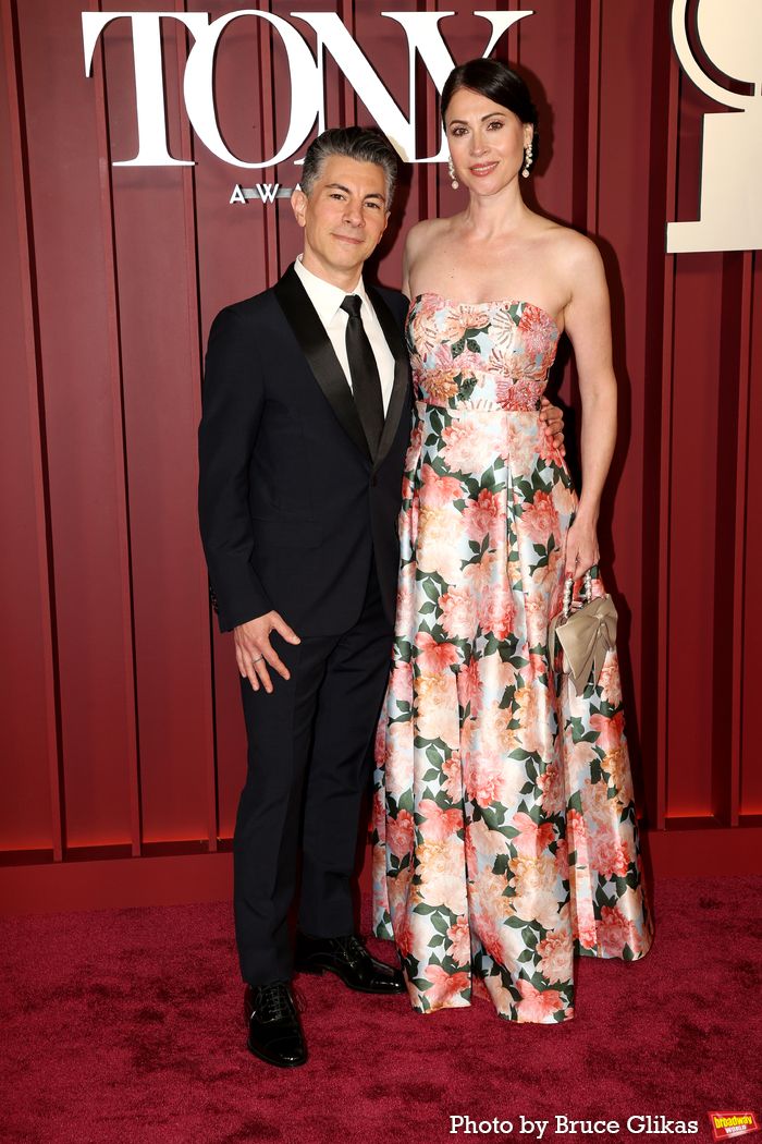 Photos: 2025 Tony Awards- Stars Walk the Red Carpet — photo 490 of 504