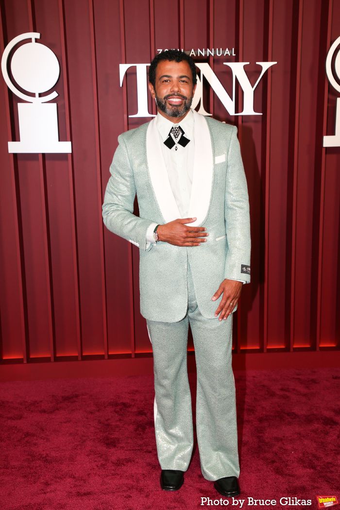 Photos: 2025 Tony Awards- Stars Walk the Red Carpet — photo 373 of 504