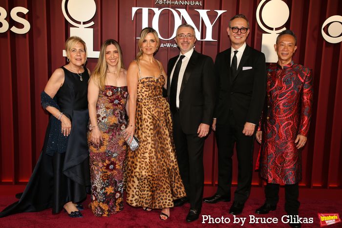 Photos: 2025 Tony Awards- Stars Walk the Red Carpet — photo 392 of 504