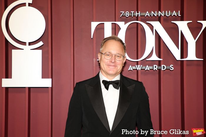 Photos: 2025 Tony Awards- Stars Walk the Red Carpet — photo 399 of 504