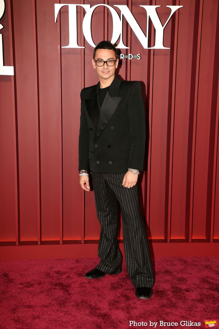 Photos: 2025 Tony Awards- Stars Walk the Red Carpet — photo 279 of 504