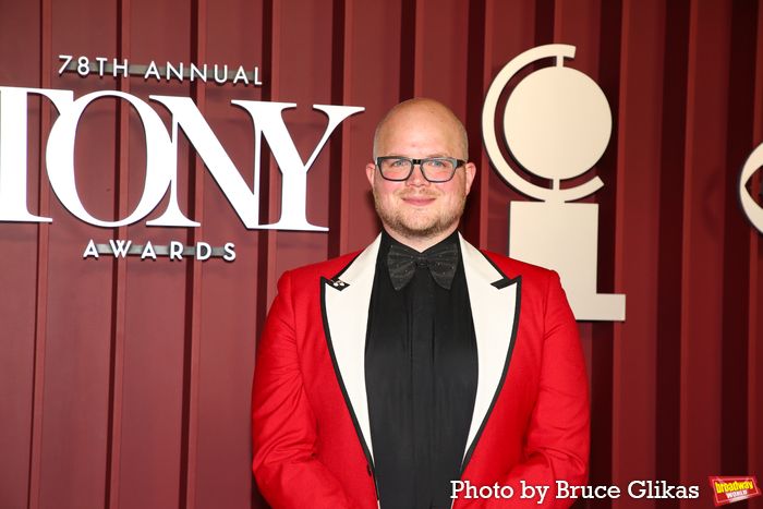 Photos: 2025 Tony Awards- Stars Walk the Red Carpet — photo 313 of 504