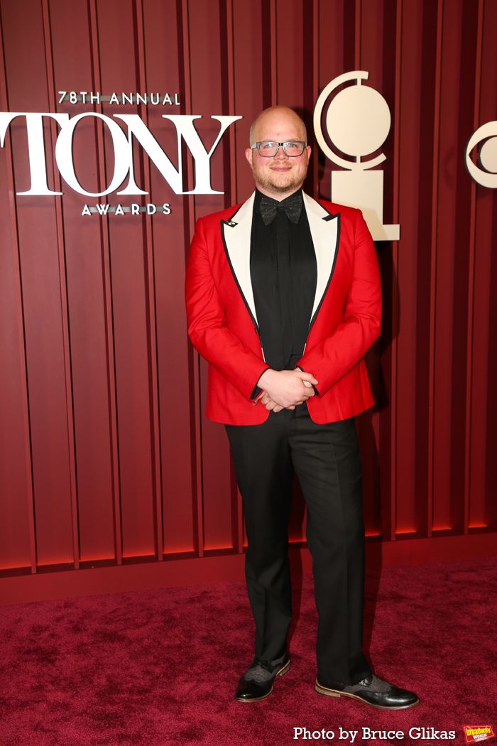 Photos: 2025 Tony Awards- Stars Walk the Red Carpet — photo 314 of 504