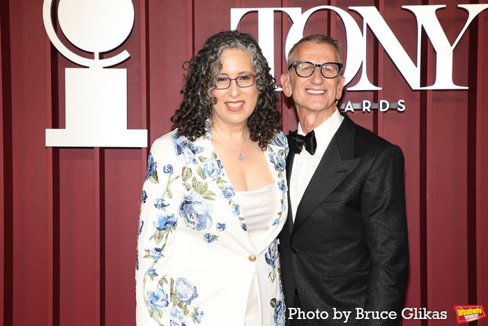 Photos: 2025 Tony Awards- Stars Walk the Red Carpet — photo 318 of 504