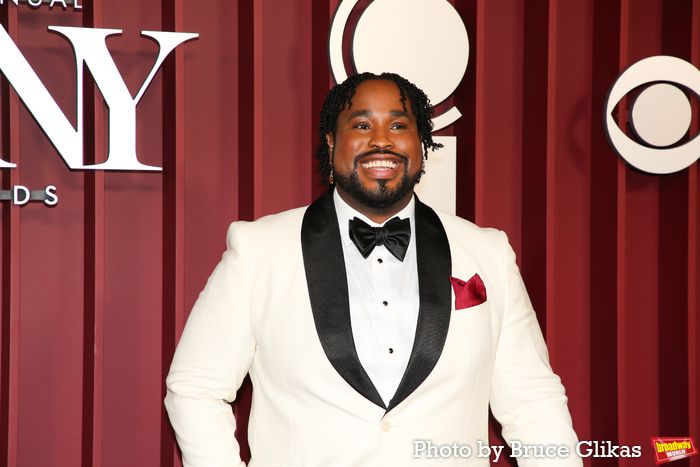 Photos: 2025 Tony Awards- Stars Walk the Red Carpet — photo 321 of 504