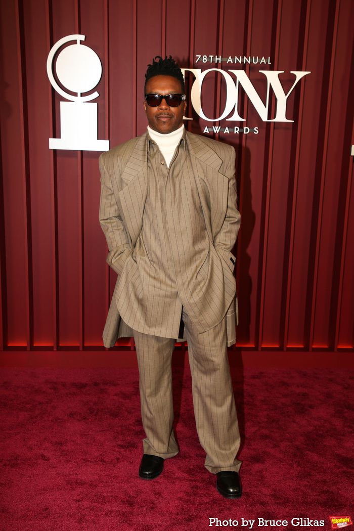 Photos: 2025 Tony Awards- Stars Walk the Red Carpet — photo 325 of 504