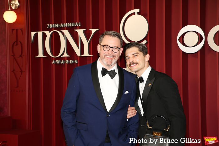Photos: 2025 Tony Awards- Stars Walk the Red Carpet — photo 326 of 504