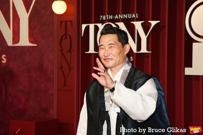 Photos: 2025 Tony Awards- Stars Walk the Red Carpet — photo 328 of 504