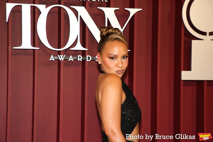Photos: 2025 Tony Awards- Stars Walk the Red Carpet — photo 338 of 504
