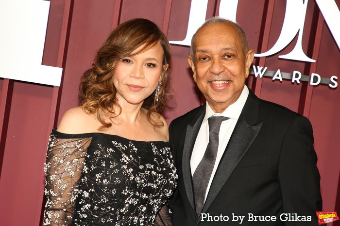Photos: 2025 Tony Awards- Stars Walk the Red Carpet — photo 349 of 504