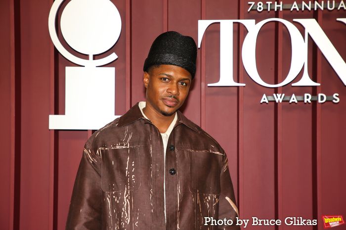 Photos: 2025 Tony Awards- Stars Walk the Red Carpet — photo 355 of 504