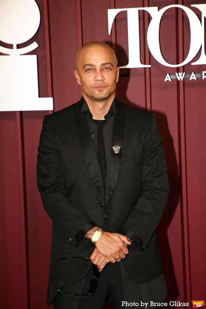 Photos: 2025 Tony Awards- Stars Walk the Red Carpet — photo 359 of 504