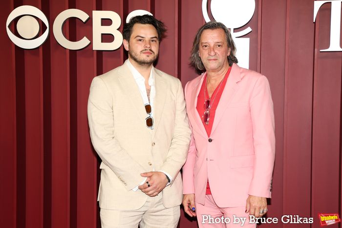 Photos: 2025 Tony Awards- Stars Walk the Red Carpet — photo 362 of 504