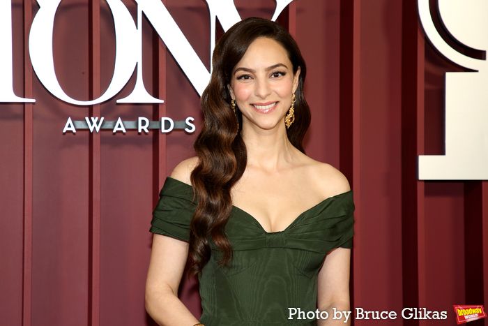 Photos: 2025 Tony Awards- Stars Walk the Red Carpet — photo 78 of 504