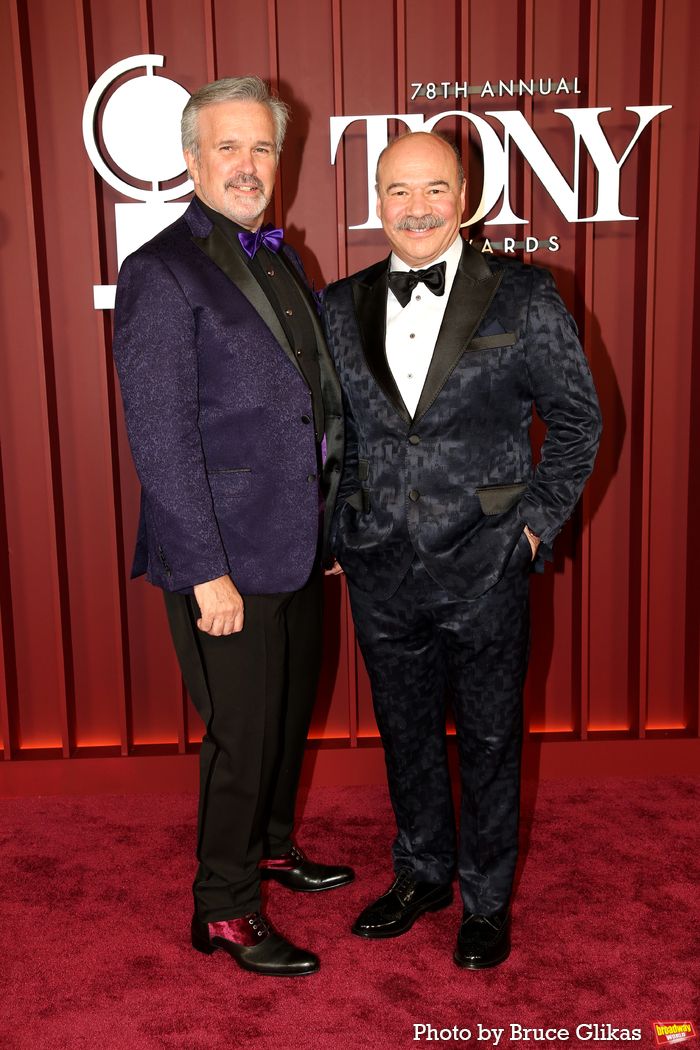 Photos: 2025 Tony Awards- Stars Walk the Red Carpet — photo 82 of 504