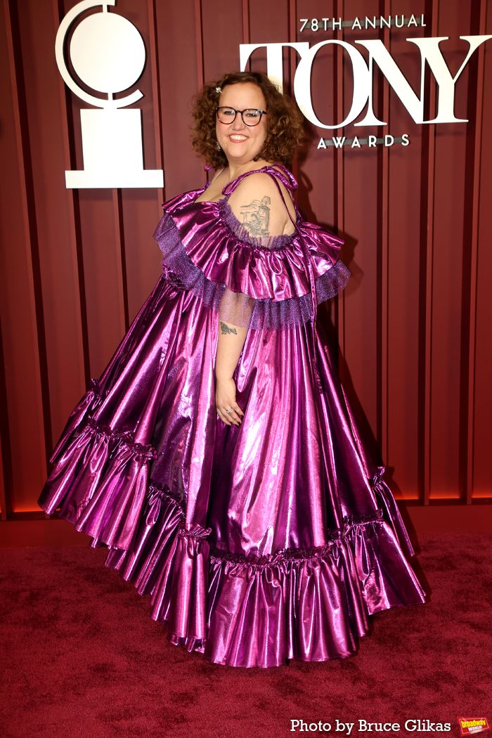 Photos: 2025 Tony Awards- Stars Walk the Red Carpet — photo 98 of 504