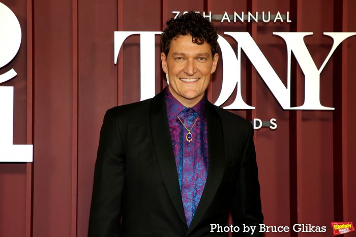 Photos: 2025 Tony Awards- Stars Walk the Red Carpet — photo 104 of 504