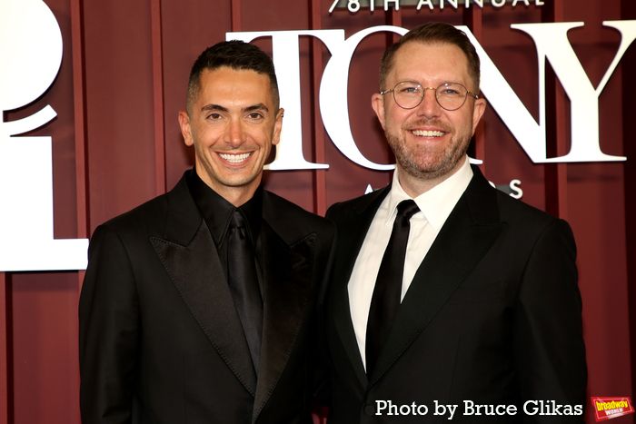 Photos: 2025 Tony Awards- Stars Walk the Red Carpet — photo 115 of 504