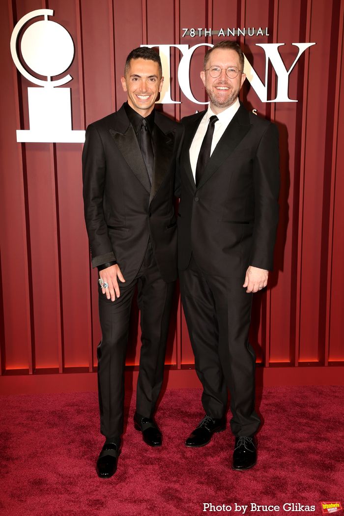 Photos: 2025 Tony Awards- Stars Walk the Red Carpet — photo 116 of 504