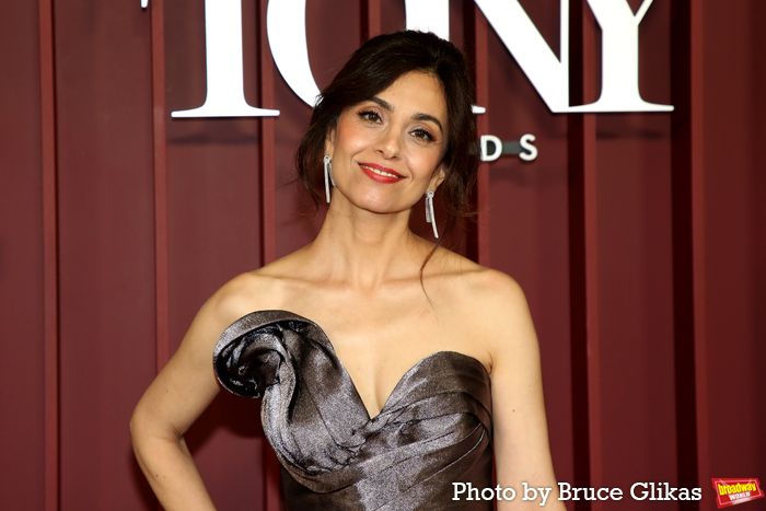 Photos: 2025 Tony Awards- Stars Walk the Red Carpet — photo 117 of 504
