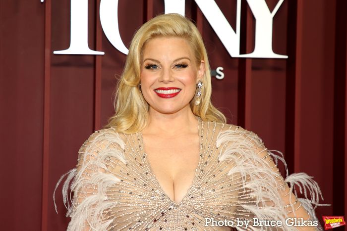 Photos: 2025 Tony Awards- Stars Walk the Red Carpet — photo 119 of 504