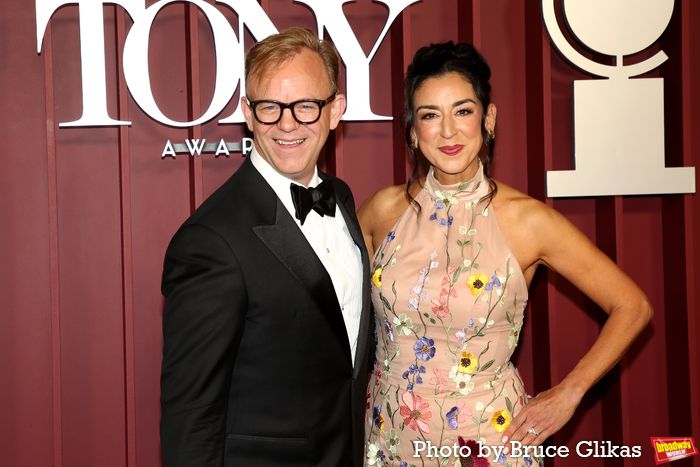 Photos: 2025 Tony Awards- Stars Walk the Red Carpet — photo 154 of 504