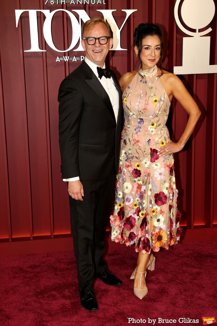 Photos: 2025 Tony Awards- Stars Walk the Red Carpet — photo 155 of 504
